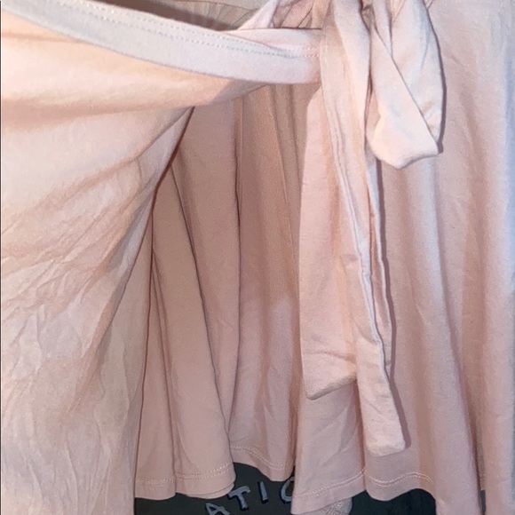 Light pink romper - Picture 2 of 3